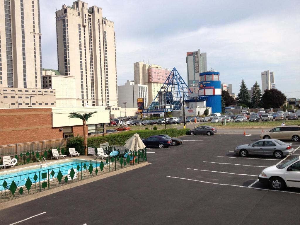 Rainbow Motor Inn - Fallsview ナイアガラ・フォールズ エクステリア 写真